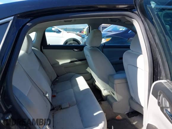 2015 Chevrolet Impala LS with VIN 2G1WA5E38F1144277, listed as a IAAI auction lot 43500644 with 129,373 mi miles and . Bid and sale history available at DreamBid. Image 8.