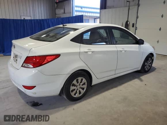 2015 Hyundai Accent GLS z VIN KMHCT4AE8FU924933, wystawiony jako Copart lot #90636105 z przebiegiem 465 167 mil mil oraz Czysty tytuł • Clean title. Historia ofert i sprzedaży dostępna na DreamBid. Obrazek 3.