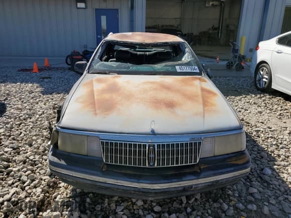 ✅ 1991 Lincoln Continental • VIN: 1LNCM9749MY645019 • Lot: 45177554. Wystawiony na Copart z przebiegiem Nie podano. Bezpłatny archiwum sprzedaży aukcyjnych z USA i szczegółowy raport historii pojazdu na DreamBid. Zdjęcie 5.