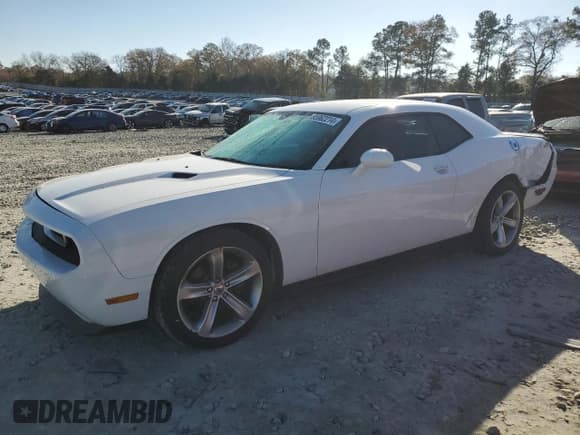 ✅ 2013 Dodge Challenger SXT • VIN: 2C3CDYAG6DH734059 • Lot: 85962214. Wystawiony na Copart z przebiegiem 158 599 mil. Bezpłatny archiwum sprzedaży aukcyjnych z USA i szczegółowy raport historii pojazdu na DreamBid. Zdjęcie 1.