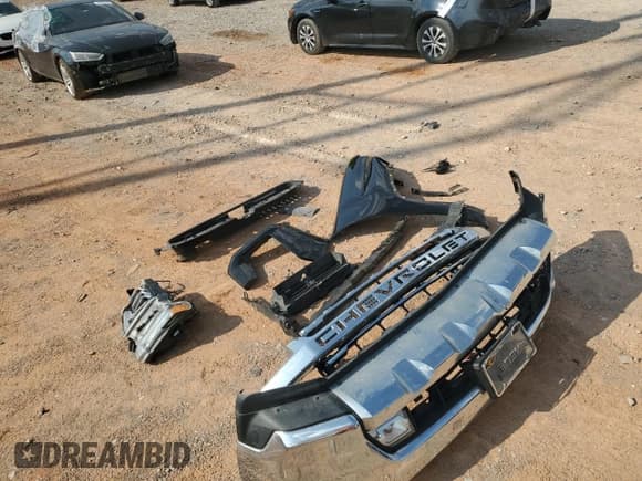 ✅ 2020 Chevrolet Silverado 1500 • VIN: 1GC4WPE75LF170080 • Лот: 71924605. Опубликован ранее на Copart с пробегом 124 576 миль. Бесплатный доступ к архиву аукционных продаж из США и подробный отчёт об истории автомобиля на DreamBid. Изображение 12.