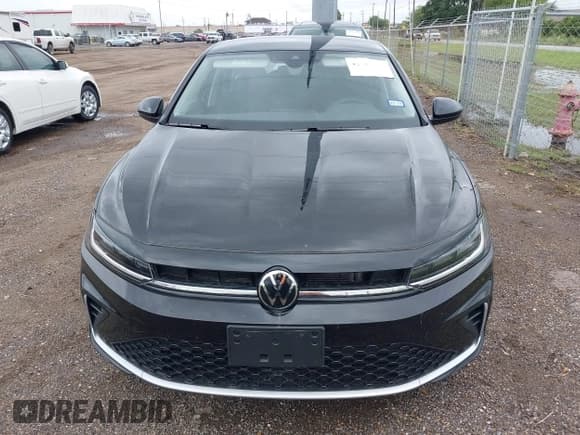 ✅ 2025 Volkswagen Jetta S • VIN: 3VW5X7BUXSM068734 • Lot: 42642330. Listed on IAAI with 708 mi. Free auction sales archive from the USA and detailed vehicle history report at DreamBid. Image 13.