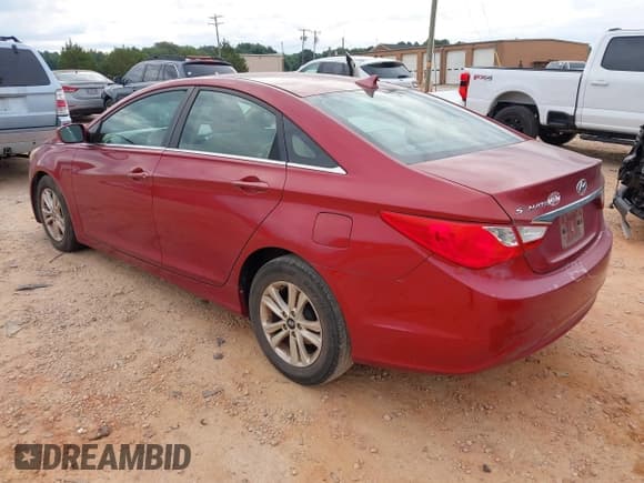 ✅ 2011 Hyundai Sonata GLS • VIN: 5NPEB4AC0BH259934 • Lot: 43103671. Listed on IAAI with 180,888 mi. Free auction sales archive from the USA and detailed vehicle history report at DreamBid. Image 3.