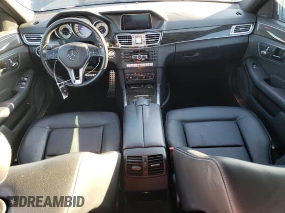 ✅ 2015 Mercedes-Benz E 350 Sport • VIN: WDDHF5KB8FB140653 • Lot: 82433945. Listed on Copart with 52,217 mi. Free auction sales archive from the USA and detailed vehicle history report at DreamBid. Image 8.