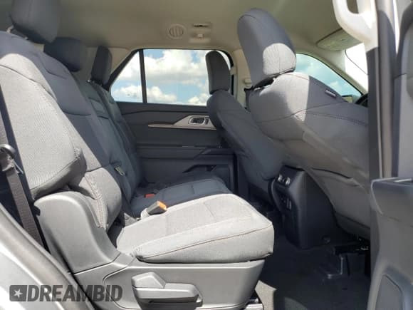 ✅ 2025 Ford Explorer Active • VIN: 1FMUK7DH0SGA37317 • Lot: 70623985. Listed on Copart with 2,662 mi. Free auction sales archive from the USA and detailed vehicle history report at DreamBid. Image 11.