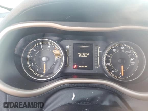 ✅ 2017 Jeep Cherokee Latitude • VIN: 1C4PJLCS3HD221445 • Lot: 80475175. Wystawiony na Copart z przebiegiem 111 667 mil. Bezpłatny archiwum sprzedaży aukcyjnych z USA i szczegółowy raport historii pojazdu na DreamBid. Zdjęcie 9.