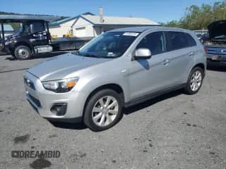 2013 Mitsubishi Outlander ES with VIN 4A4AR3AU6DE005539, listed as a Copart auction lot 81993375 with 177,817 mi miles and Clean title. Bid and sale history available at DreamBid. Image 1.