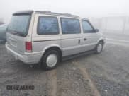 ✅ 1992 Plymouth Voyager • VIN: 2P4GH2537NR728610 • Lot: 42882486. Listed on IAAI with 164,488 mi. Free auction sales archive from the USA and detailed vehicle history report at DreamBid. Image 4.