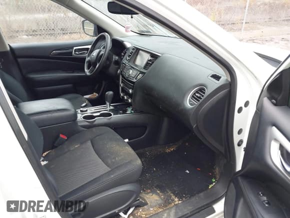 ✅ 2019 Nissan Pathfinder S • VIN: 5N1DR2MMXKC614616 • Lot: 43733470. Listed on IAAI with 114,204 mi. Free auction sales archive from the USA and detailed vehicle history report at DreamBid. Image 5.