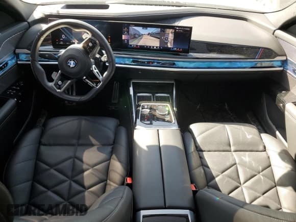 ✅ 2024 BMW 7 Series 740i xDrive • VIN: WBA33EH03RCR24009 • Lot: 49377095. Listed on Copart with 231 mi. Free auction sales archive from the USA and detailed vehicle history report at DreamBid. Image 8.