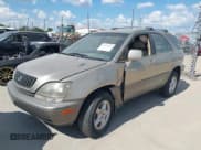 ✅ 2000 Lexus RX 300 • VIN: JT6HF10UXY0164403 • Лот: 43203994. Опубликован ранее на IAAI с пробегом 138 631 миль. Бесплатный доступ к архиву аукционных продаж из США и подробный отчёт об истории автомобиля на DreamBid. Изображение 17.