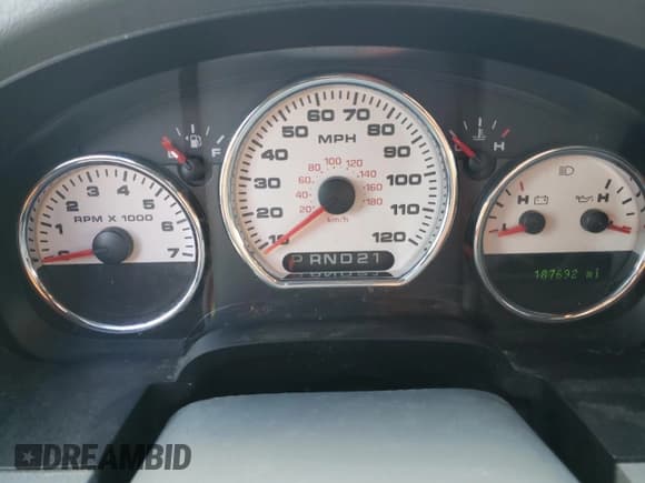 ✅ 2006 Ford F-150 XLT • VIN: 1FTPX04506KA90229 • Lot: 42219135. Listed on Copart with 187,692 mi. Free auction sales archive from the USA and detailed vehicle history report at DreamBid. Image 9.