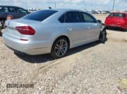 ✅ 2017 Volkswagen Passat R-Line • VIN: 1VWDT7A39HC044449 • Лот: 43209464. Опубликован ранее на IAAI с пробегом 52 628 миль. Бесплатный доступ к архиву аукционных продаж из США и подробный отчёт об истории автомобиля на DreamBid. Изображение 4.