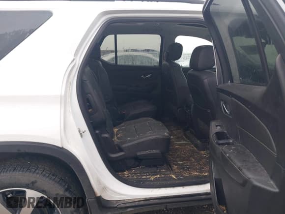 ✅ 2020 Chevrolet Traverse LT • VIN: 1GNEVHKW0LJ305396 • Lot: 43206376. Listed on IAAI with 60,757 mi. Free auction sales archive from the USA and detailed vehicle history report at DreamBid. Image 8.