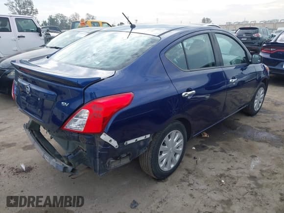 ✅ 2018 Nissan Versa SV • VIN: 3N1CN7AP2JL856488 • Lot: 43688309. Wystawiony na IAAI z przebiegiem 146 170 mil. Bezpłatny archiwum sprzedaży aukcyjnych z USA i szczegółowy raport historii pojazdu na DreamBid. Zdjęcie 4.