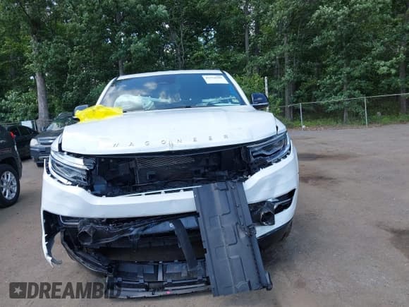 ✅ 2024 Jeep Wagoneer Series II • VIN: 1C4SJSBPXRS181928 • Lot: 42554588. Listed on IAAI with 25,518 mi. Free auction sales archive from the USA and detailed vehicle history report at DreamBid. Image 12.