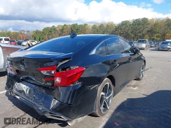 ✅ 2019 Honda Accord Sport • VIN: 1HGCV2F36KA026421 • Lot: 43574545. Listed on IAAI with 81,986 mi. Free auction sales archive from the USA and detailed vehicle history report at DreamBid. Image 4.