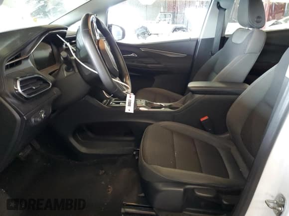 ✅ 2023 Chevrolet Bolt EV 1LT • VIN: 1G1FW6S04P4108674 • Lot: 88568485. Wystawiony na Copart z przebiegiem 20 349 mil. Bezpłatny archiwum sprzedaży aukcyjnych z USA i szczegółowy raport historii pojazdu na DreamBid. Zdjęcie 7.