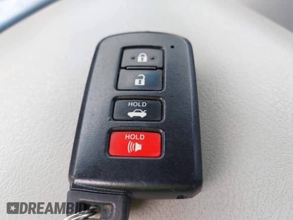 2012 Toyota Camry XLE z VIN 4T1BD1FK9CU019103, wystawiony jako IAAI lot #42984668 z przebiegiem 228 607 mil mil oraz . Historia ofert i sprzedaży dostępna na DreamBid. Obrazek 11.