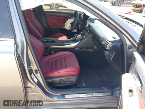 ✅ 2019 Lexus IS 300 • VIN: JTHC81D25K5034043 • Lot: 42113844. Listed on IAAI with 96,421 mi. Free auction sales archive from the USA and detailed vehicle history report at DreamBid. Image 5.