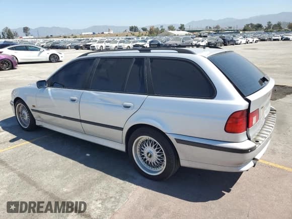 ✅ 2000 BMW 5 Series 528i • VIN: WBADP6347YBV65132 • Lot: 56418245. Listed on Copart with 251,535 mi. Free auction sales archive from the USA and detailed vehicle history report at DreamBid. Image 2.