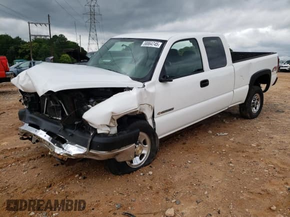 ✅ 2006 Chevrolet Silverado 2500HD Work Truck • VIN: 1GCHK29U76E204899 • Lot: 58864745. Wystawiony na Copart z przebiegiem Nie podano. Bezpłatny archiwum sprzedaży aukcyjnych z USA i szczegółowy raport historii pojazdu na DreamBid. Zdjęcie 1.