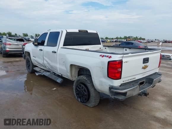 ✅ 2017 Chevrolet Silverado 2500HD Work Truck • VIN: 1GC1KUEG4HF237787 • Lot: 43037501. Listed on IAAI with 257,194 mi. Free auction sales archive from the USA and detailed vehicle history report at DreamBid. Image 3.