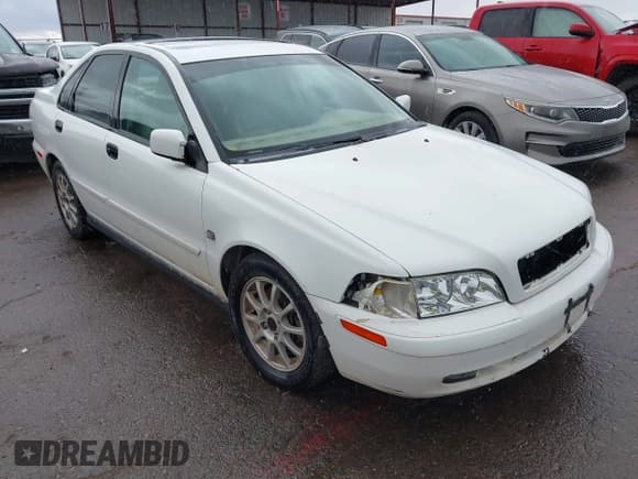 ✅ 2003 Volvo S40 • VIN: YV1VS295X3F935712 • Lot: 42591877. Listed on IAAI with 179,296 mi. Free auction sales archive from the USA and detailed vehicle history report at DreamBid. Image 1.