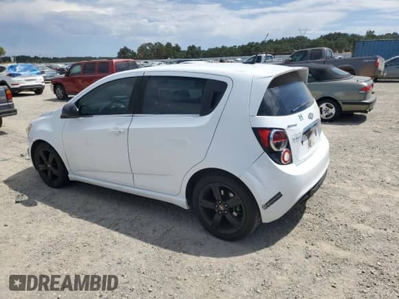 2013 Chevrolet Sonic RS z VIN 1G1JG6SB4D4252939, wystawiony jako Copart lot #66403215 z przebiegiem 168 896 mil mil oraz Szkoda całkowita • Salvage title. Historia ofert i sprzedaży dostępna na DreamBid. Obrazek 2.