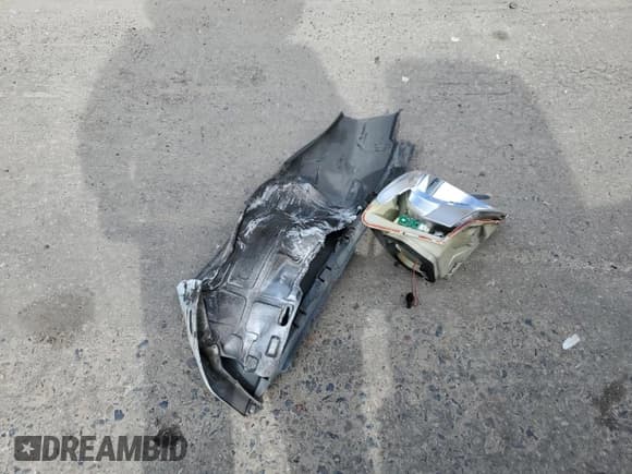 ✅ 2007 Volkswagen Jetta • VIN: 3VWGG71K97M122377 • Лот: 63618165. Опубликован ранее на Copart с пробегом 289 800 миль. Бесплатный доступ к архиву аукционных продаж из США и подробный отчёт об истории автомобиля на DreamBid. Изображение 12.