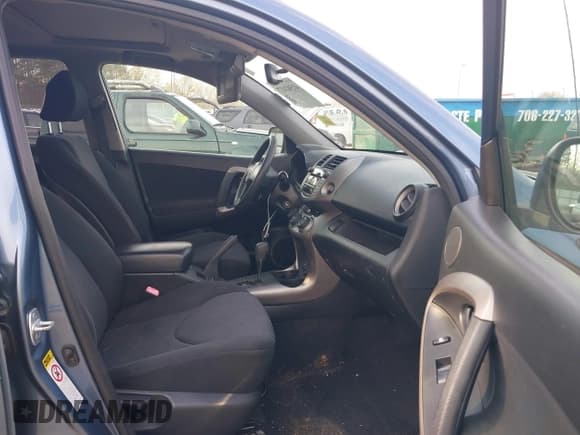 ✅ 2007 Toyota RAV4 Sport • VIN: JTMZK32V476007438 • Lot: 41502417. Listed on IAAI with 183,145 mi. Free auction sales archive from the USA and detailed vehicle history report at DreamBid. Image 5.