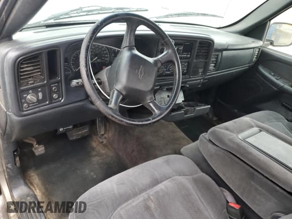 ✅ 2000 Chevrolet Silverado 1500 LS • VIN: 1GCEC14V3YZ165010 • Лот: 90311905. Опубликован ранее на Copart с пробегом Не указан. Бесплатный доступ к архиву аукционных продаж из США и подробный отчёт об истории автомобиля на DreamBid. Изображение 8.