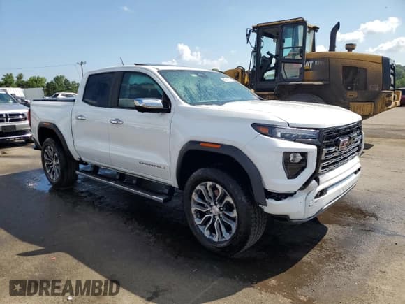 ✅ 2023 GMC Canyon 4WD Denali • VIN: 1GTP6FEK4P1180226 • Lot: 64961315. Wystawiony na Copart z przebiegiem 15 319 mil. Bezpłatny archiwum sprzedaży aukcyjnych z USA i szczegółowy raport historii pojazdu na DreamBid. Zdjęcie 4.