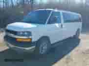 2018 Chevrolet Express Passenger LT с VIN 1GAZGPFGXJ1326392, выставлен на аукционе IAAI как лот 41591765 с пробегом 350 366 миль миль и . История ставок и продаж доступна на DreamBid. Изображение 2.