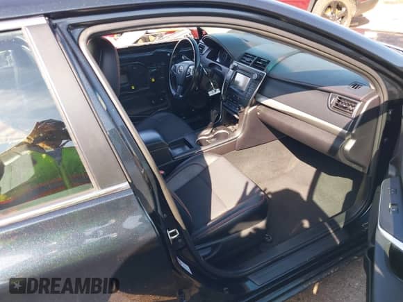 2016 Toyota Camry SE with VIN 4T1BF1FKXGU590308, listed as a IAAI auction lot 43253552 with 144,700 mi miles and . Bid and sale history available at DreamBid. Image 5.