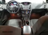 ✅ 2015 Ford Focus SE • VIN: 1FADP3K26FL366779 • Lot: 90737565. Wystawiony na Copart z przebiegiem 88 490 mil. Bezpłatny archiwum sprzedaży aukcyjnych z USA i szczegółowy raport historii pojazdu na DreamBid. Zdjęcie 8.