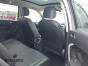 ✅ 2021 Volkswagen Tiguan SE • VIN: 3VV2B7AX7MM005224 • Lot: 42337356. Wystawiony na IAAI z przebiegiem 84 652 mil. Bezpłatny archiwum sprzedaży aukcyjnych z USA i szczegółowy raport historii pojazdu na DreamBid. Zdjęcie 8.