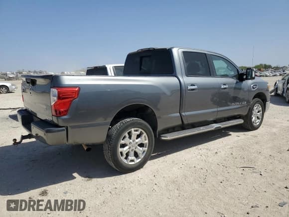 ✅ 2017 Nissan Titan SV • VIN: 1N6AA1F25HN556025 • Лот: 50098995. Опубликован ранее на Copart с пробегом 161 927 миль. Бесплатный доступ к архиву аукционных продаж из США и подробный отчёт об истории автомобиля на DreamBid. Изображение 3.