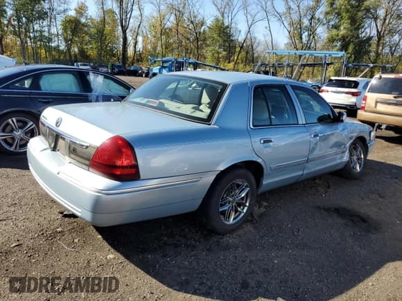 ✅ 2008 Mercury Grand Marquis LS • VIN: 2MEFM75V48X645709 • Лот: 85274595. Опубликован ранее на Copart с пробегом 85 420 миль. Бесплатный доступ к архиву аукционных продаж из США и подробный отчёт об истории автомобиля на DreamBid. Изображение 3.
