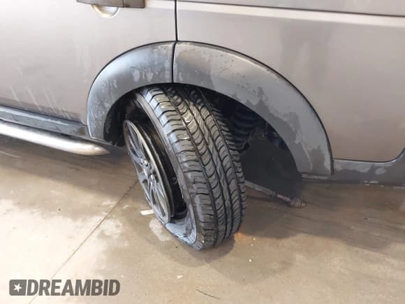 ✅ 2007 Land Rover LR3 SE • VIN: SALAE254X7A428247 • Lot: 43686379. Listed on IAAI with 204,442 mi. Free auction sales archive from the USA and detailed vehicle history report at DreamBid. Image 6.