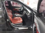 ✅ 2019 Mercedes-Benz C 43 AMG • VIN: 55SWF6EB0KU285355 • Lot: 41935660. Wystawiony na IAAI z przebiegiem 160 525 mil. Bezpłatny archiwum sprzedaży aukcyjnych z USA i szczegółowy raport historii pojazdu na DreamBid. Zdjęcie 5.