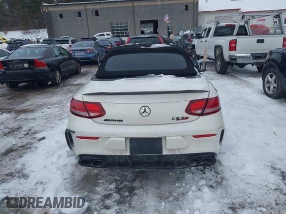 ✅ 2019 Mercedes-Benz C 63 S AMG • VIN: WDDWK8HB6KF926434 • Lot: 41521120. Listed on IAAI with 87,095 mi. Free auction sales archive from the USA and detailed vehicle history report at DreamBid. Image 16.