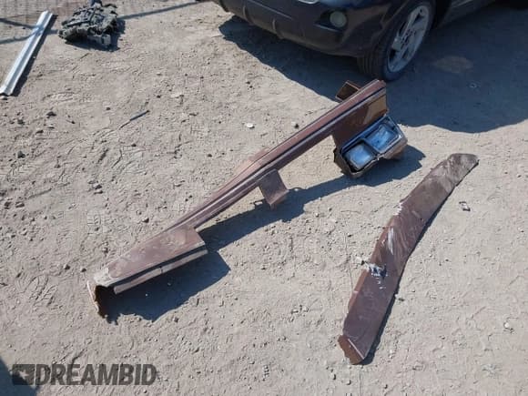 ✅ 1985 Oldsmobile Cutlass Supreme • VIN: 1G3GR47Y6FP336579 • Lot: 43234414. Wystawiony na IAAI z przebiegiem 84 418 mil. Bezpłatny archiwum sprzedaży aukcyjnych z USA i szczegółowy raport historii pojazdu na DreamBid. Zdjęcie 12.