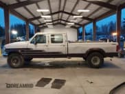 ✅ 1993 Ford F-350 • VIN: 2FTJW36G8PCA05829 • Lot: 43806375. Wystawiony na IAAI z przebiegiem Nie podano. Bezpłatny archiwum sprzedaży aukcyjnych z USA i szczegółowy raport historii pojazdu na DreamBid. Zdjęcie 15.