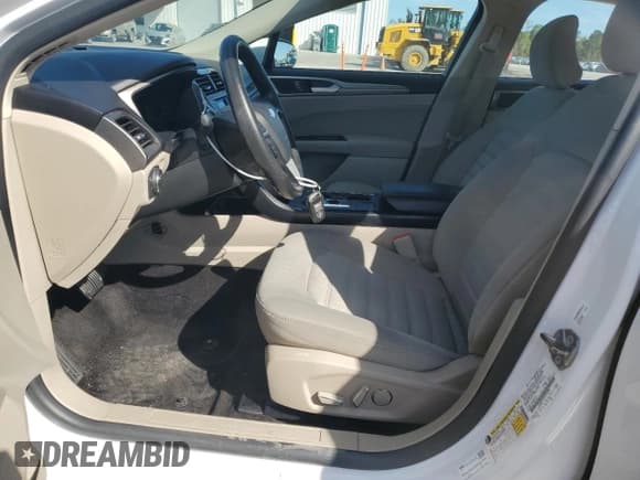 ✅ 2018 Ford Fusion SE • VIN: 3FA6P0H70JR194589 • Lot: 82743405. Wystawiony na Copart z przebiegiem 89 687 mil. Bezpłatny archiwum sprzedaży aukcyjnych z USA i szczegółowy raport historii pojazdu na DreamBid. Zdjęcie 7.