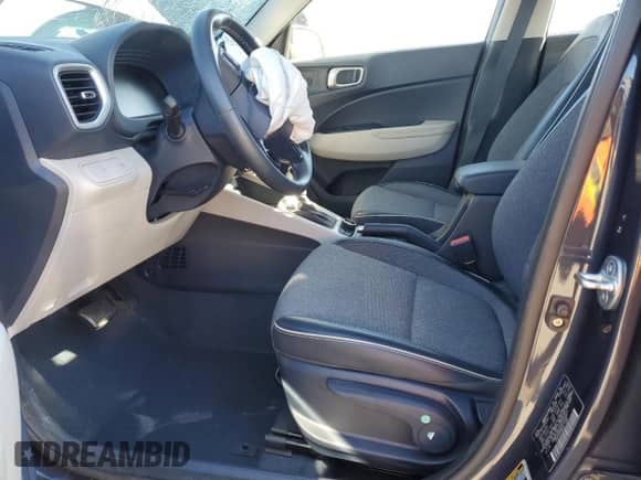 ✅ 2023 Hyundai Venue SEL • VIN: KMHRC8A33PU220527 • Лот: 83987914. Размещён на Copart с пробегом 14 461 миль миль. Получите бесплатный доступ к архиву аукционных продаж из США и посмотрите подробный отчёт об истории автомобиля на DreamBid. Изображение 7.