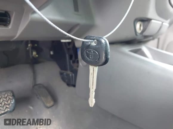 ✅ 2002 Toyota Sequoia Limited • VIN: 5TDZT38A42S062191 • Лот: 43711278. Опубликован ранее на IAAI с пробегом 231 010 миль. Бесплатный доступ к архиву аукционных продаж из США и подробный отчёт об истории автомобиля на DreamBid. Изображение 11.