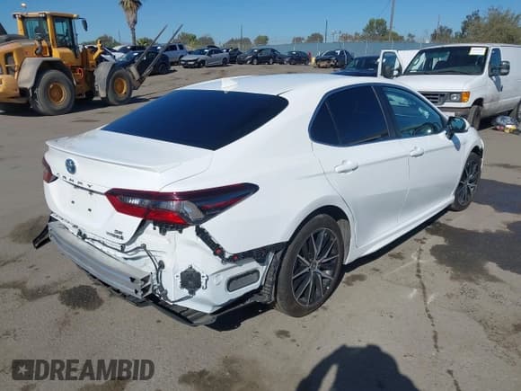 ✅ 2022 Toyota Camry Hybrid SE • VIN: 4T1S31AKXNU585302 • Lot: 43654902. Listed on IAAI with 59,101 mi. Free auction sales archive from the USA and detailed vehicle history report at DreamBid. Image 4.
