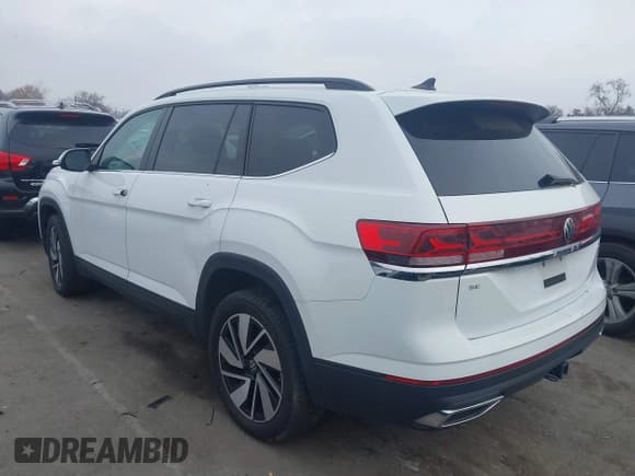 ✅ 2024 Volkswagen Atlas SE • VIN: 1V2HR2CA7RC538035 • Lot: 43714283. Wystawiony na IAAI z przebiegiem 44 730 mil. Bezpłatny archiwum sprzedaży aukcyjnych z USA i szczegółowy raport historii pojazdu na DreamBid. Zdjęcie 14.