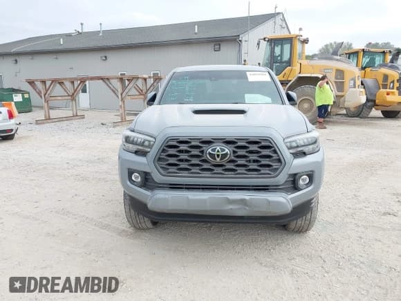 ✅ 2021 Toyota Tacoma SR5 • VIN: 3TMDZ5BN7MM105036 • Lot: 43059969. Wystawiony na IAAI z przebiegiem 49 348 mil. Bezpłatny archiwum sprzedaży aukcyjnych z USA i szczegółowy raport historii pojazdu na DreamBid. Zdjęcie 13.